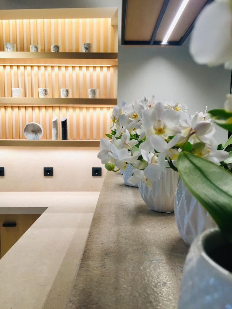 Urban Frame Plaka Hotel Атина Екстериор снимка